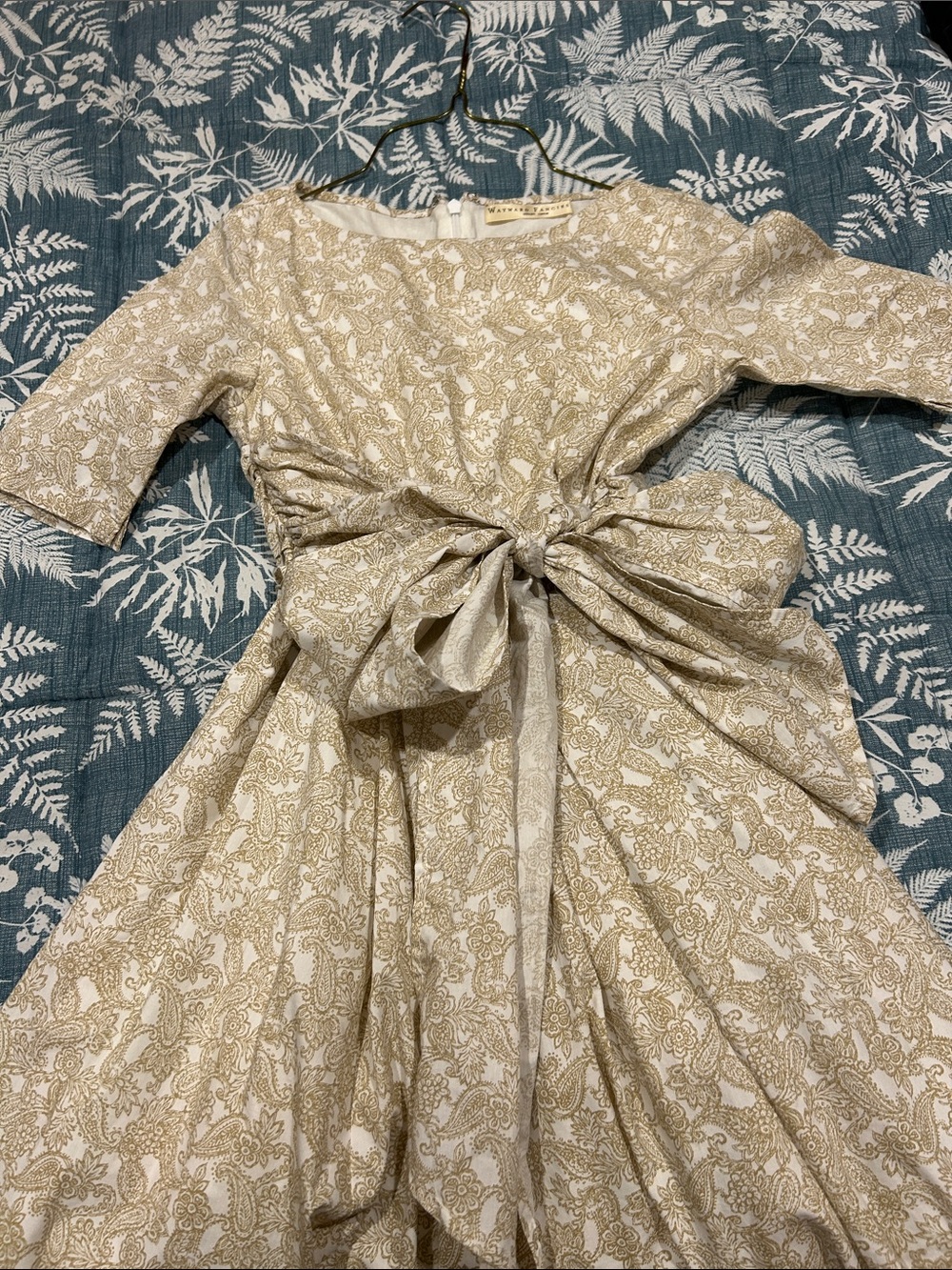 Cream & Gold Paisley Short Sleeve Dress by Wayward Fancies